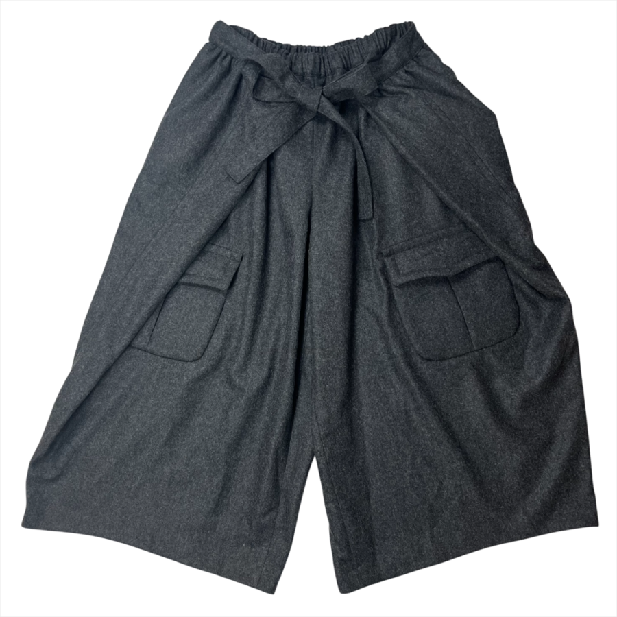 „Comme des Garçons“ kelnės